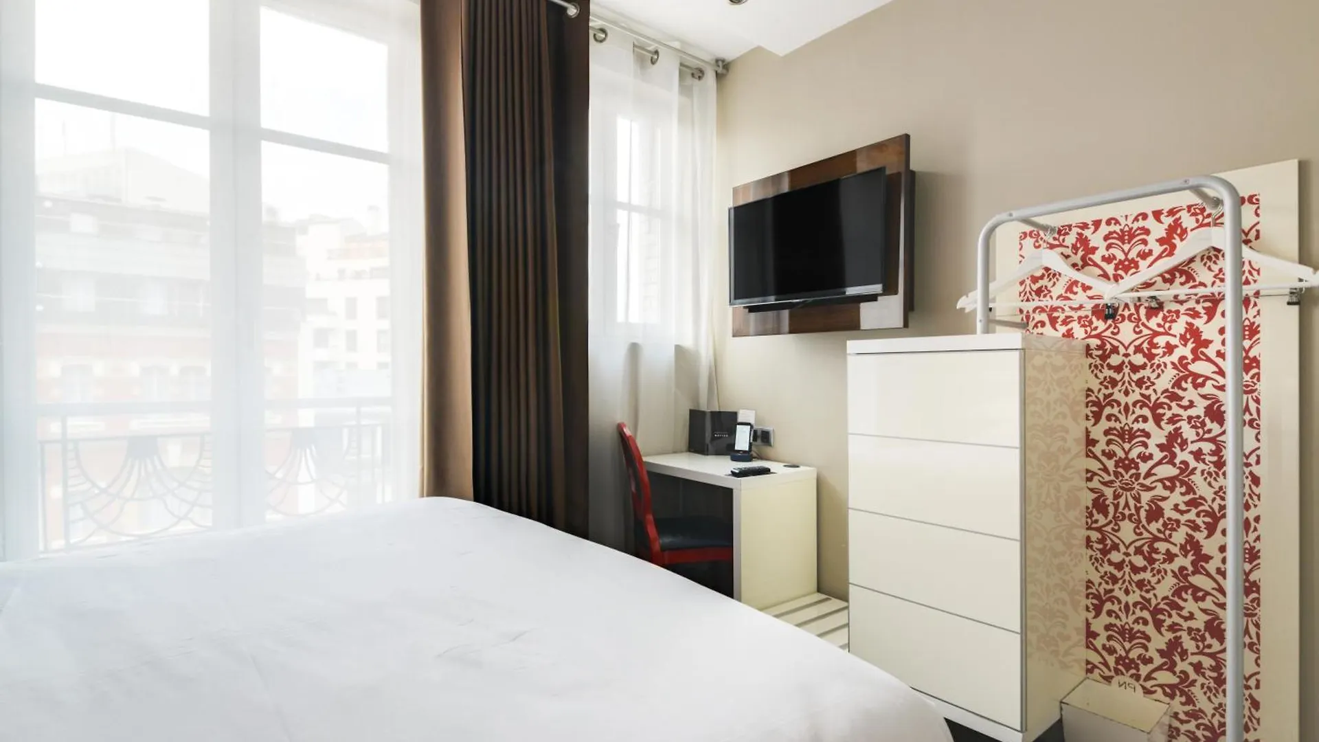 Otel Pavillon Nation Paris