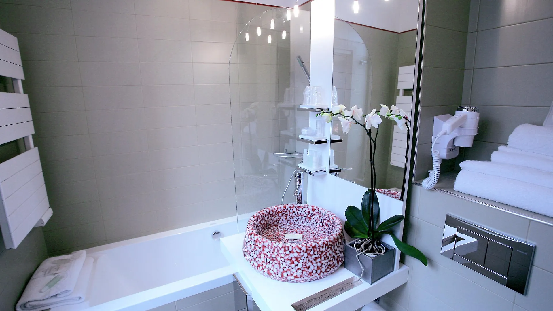Pavillon Nation Hotel 3*