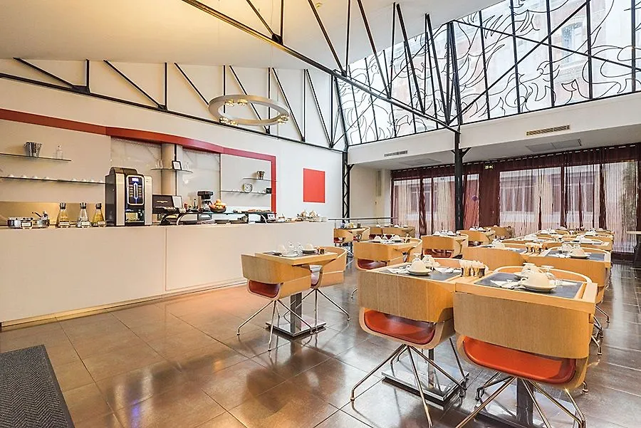 Pavillon Nation 3* Paris